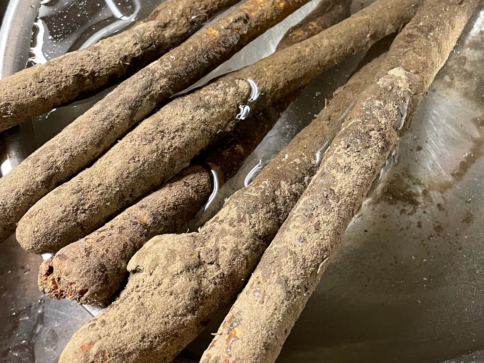 Schwarzwurzeln! Der „Winterspargel“ hat Saison!